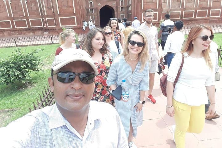 Vande Bharat Luxury Day Tour: Delhi to Agra and the Taj Mahal photo 2