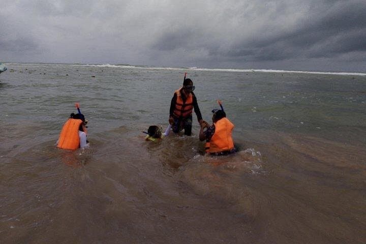Hikkaduwa Glass-Bottom Boat and Snorkeling Reef Adventure photo 5