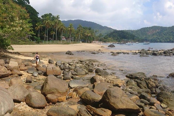 Feiticeira Waterfall & Enseada das Estrelas: Full-Day Hike from Vila do Abraão photo 5