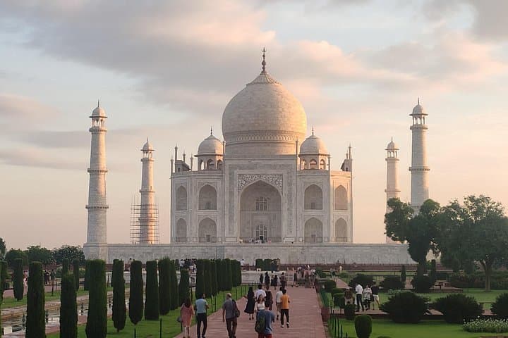 Private Day Trip to Taj Mahal, Agra Fort & Itmad-ud-Daulah from Delhi photo 3