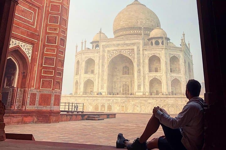 Taj Mahal Sunrise Private Day Trip from Delhi — Agra Fort, Breakfast & Guided Tour photo 4