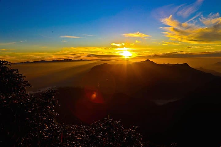 Sunrise at Sri Pada: Adam's Peak Night Trek from Colombo photo 5