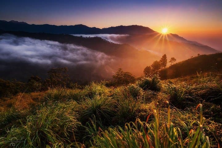 Sunrise at Sri Pada: Adam's Peak Night Trek from Colombo photo 6
