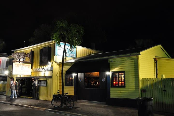 Key West Haunted Pub Crawl & Ghost Tour — Old Town Night Walk photo 4