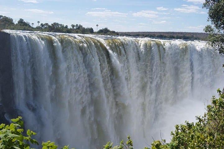 Guided Tour of Victoria Falls (Zimbabwe Side): Best Viewpoints, Tips & What to Expect photo 4