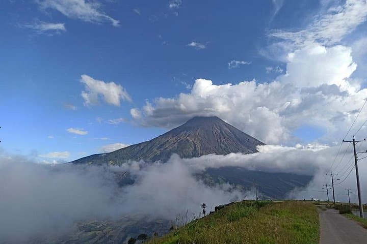 2-Day Baños Private Sightseeing Tour: Waterfalls, Hot Springs & Cultural Stops photo 3