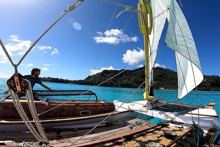 Private Vaapiti Sailing Adventure in Moorea — Traditional Polynesian Va'a Cruise photo 1