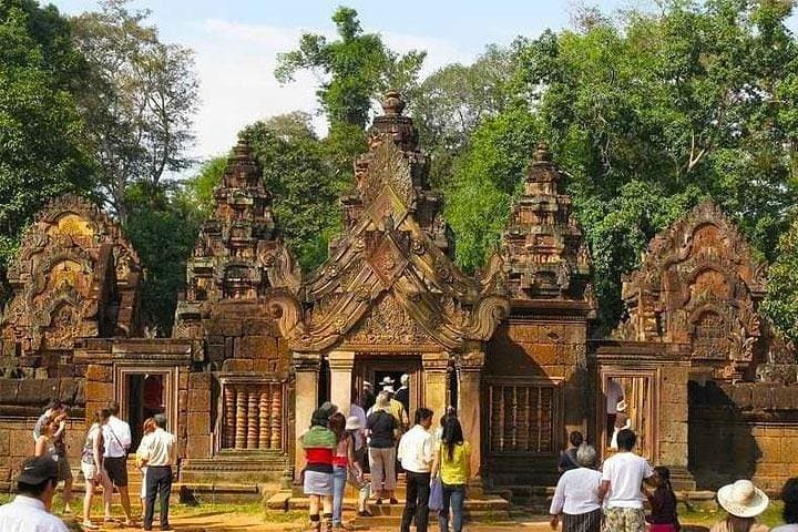Full-Day Banteay Srei & Outer Angkor Temples Tour from Siem Reap