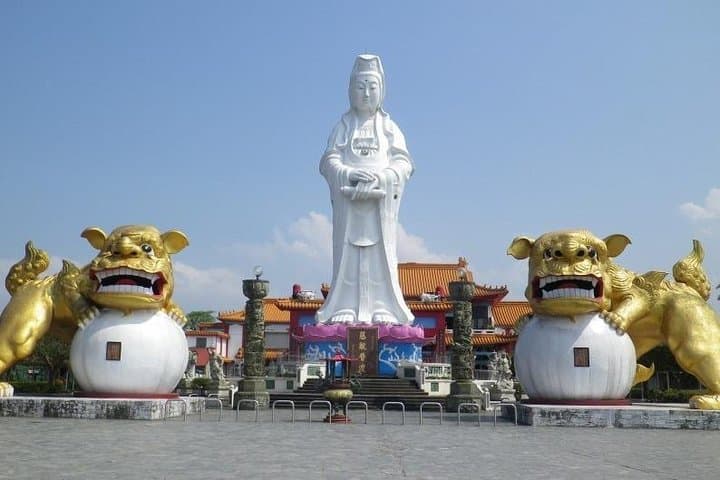 2-Day Yehliu, Shifen Sky Lanterns & Sun Moon Lake Tour — Bike, Boat and Coastal Geology photo 6