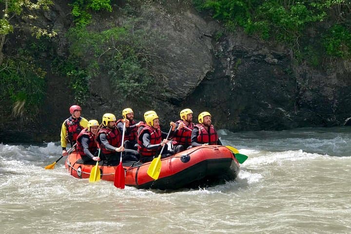 Rafting the Drac River near Gap: La Fare–La Guinguette Spring Whitewater
