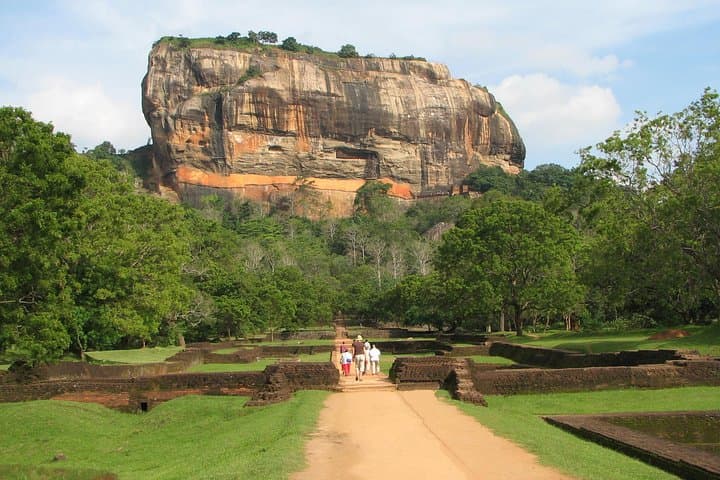 Sigiriya Rock Fortress & Dambulla Cave Day Tour from Negombo — Full-Day Cultural Exploration