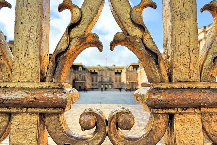 Versailles Palace & Marie-Antoinette Day Trip from Paris — Skip-the-Line Guided Tour photo 1