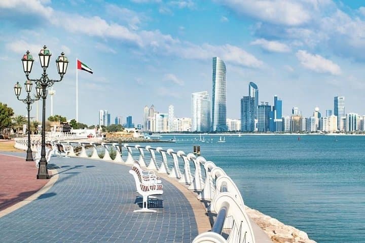 Abu Dhabi City Tour with Sheikh Zayed Grand Mosque: Full-Day Cultural & Architectural Experience photo 2