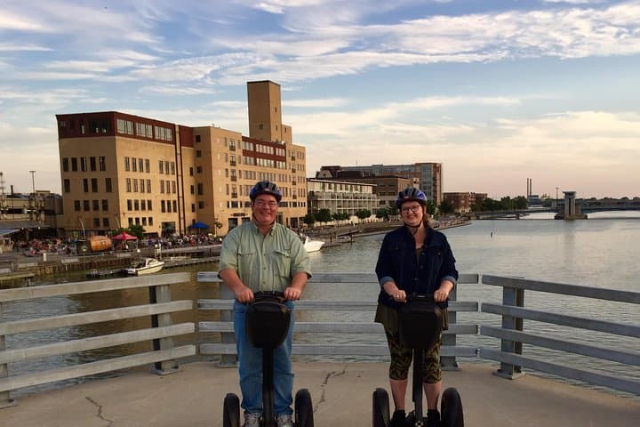 Green Bay Sunset Segway Tour on the Fox River: CityDeck & Broadway District photo 5
