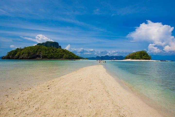 Krabi 4-Islands Longtail Boat Tour: Poda, Chicken, Tub & Pranang Cave photo 3