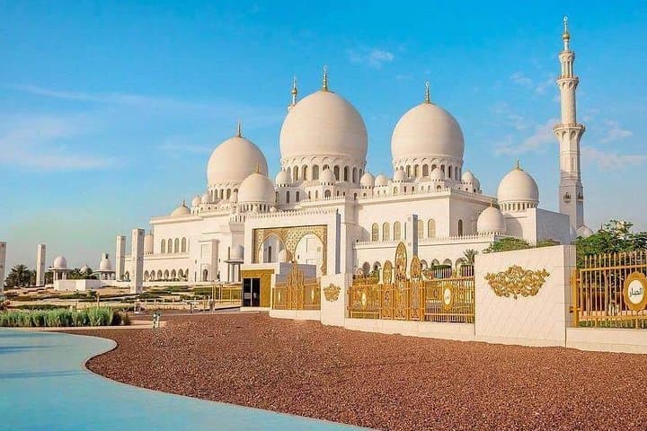 Private Abu Dhabi City Tour: Sheikh Zayed, Louvre Abu Dhabi & Lunch photo 5