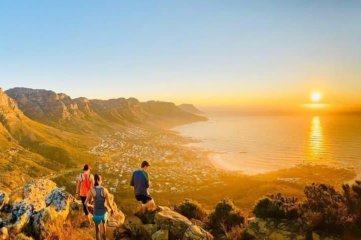 Lion's Head Sunset Hike — Cape Town's 1.5-Hour Ascent for Table Mountain Views