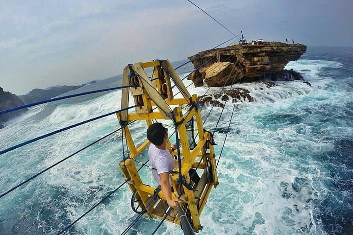 Jomblang Cave & Timang Beach Day Trip: Underground Light and Coastal Gondola from Yogyakarta