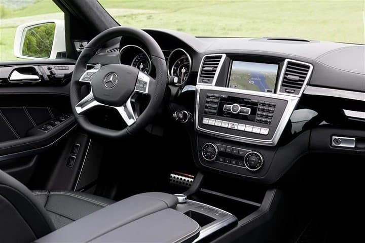 Private Luxury Car Tour Dubai & Abu Dhabi — Custom SUV Sightseeing photo 3