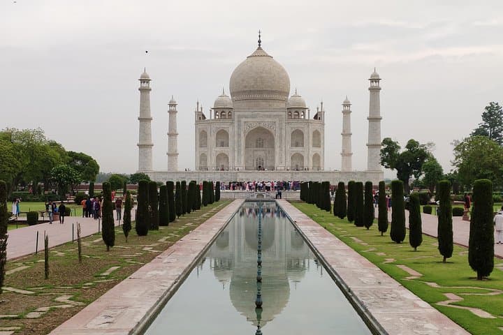 Same-Day Taj Mahal & Agra Fort Private AC Car Tour from Delhi photo 6