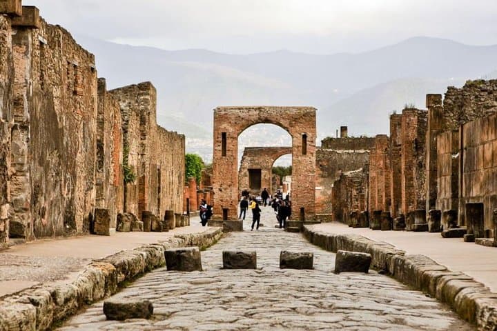 Pompeii, Sorrento & Positano: Small-Group Day Tour from Naples photo 5