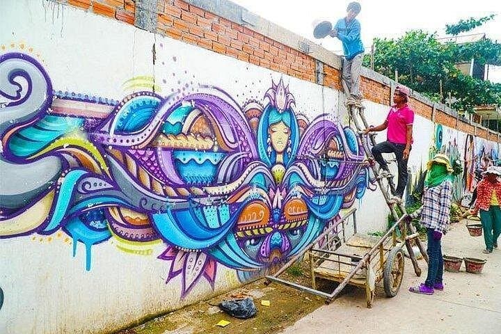 Phnom Penh Morning Markets & Street Art: A 4-Hour Urban Breakfast Walk photo 4