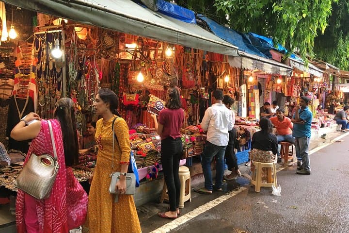 Textile and Carpet Shopping Tour in Delhi — Dilli Haat to Hauz Khas photo 4