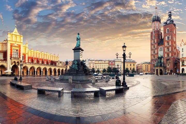 Krakow Electric Car City Tour — 2-Hour Sightseeing Drive photo 2