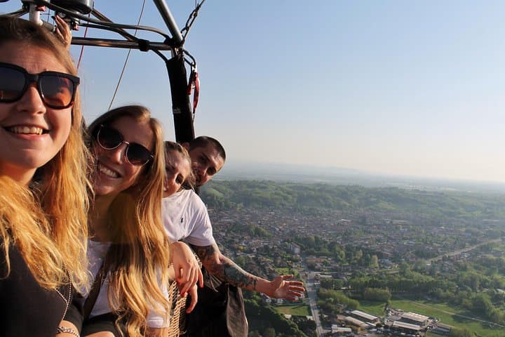 Sunrise Hot-Air Balloon Over San Colombano: Milan Weekend Adventure photo 3
