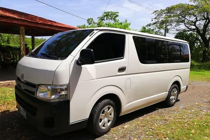 Private Roatan Micro-Bus Tour with Local Guide — 15 Guests Max photo 2