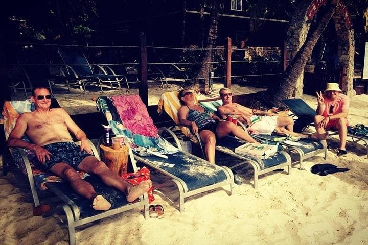 West Bay Beach Express: Private Shuttle to Roatán’s Crystal Shores photo 4