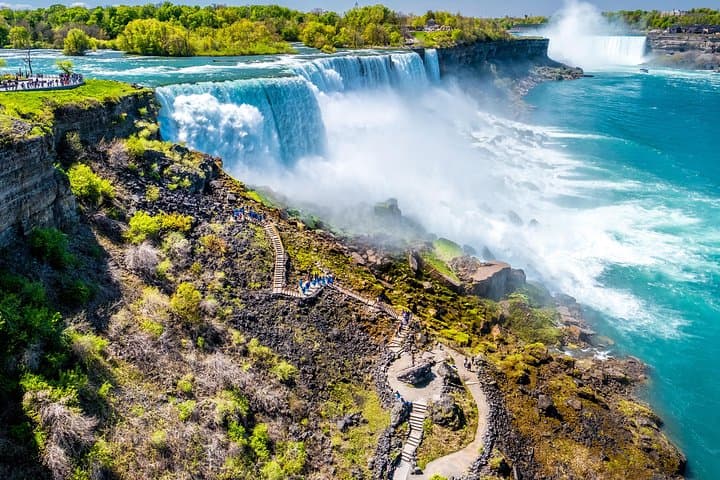 2-Day Niagara Falls Adventure from Washington DC: Maid of the Mist, Night Illumination & Corning Museum photo 6