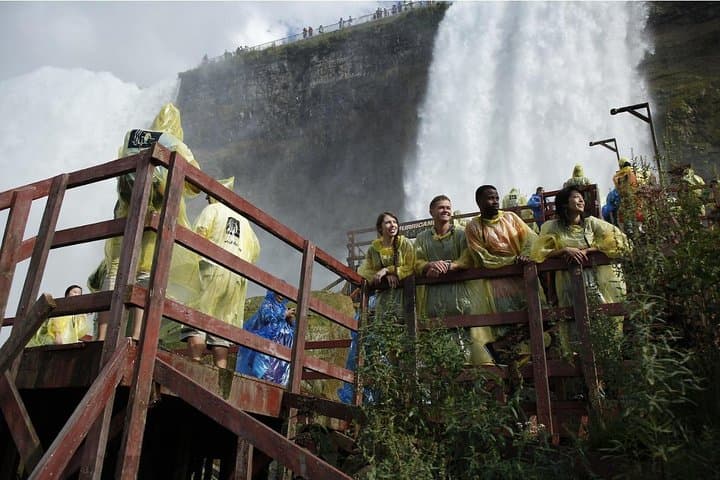 2-Day Niagara Falls Adventure from Washington DC: Maid of the Mist, Night Illumination & Corning Museum photo 3