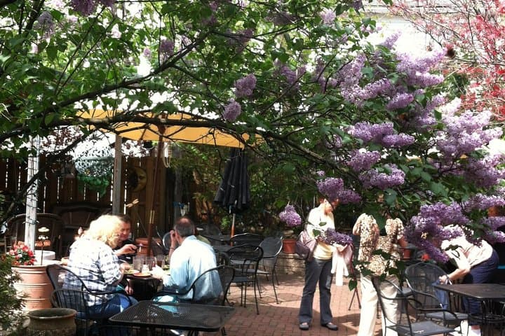 Little Italy Cleveland Food Tour: 3.5-Hour Walking Taste of Italian-American Classics photo 3