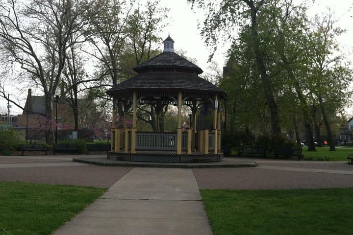 Tremont Neighborhood Food Tour: 3-Hour Culinary Walk Through Cleveland's Tremont photo 4