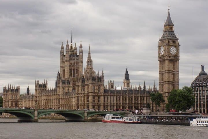 Half-Day London Highlights Tour by Public Transport — Westminster to the Tower photo 2