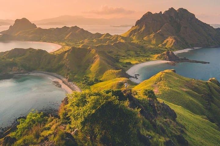Komodo One-Day Fast-Boat: Padar Hike, Dragons & Snorkel Highlights
