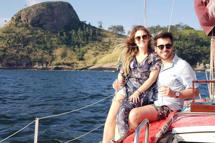 Private Sunset Sailing Tour in Rio de Janeiro: Sugarloaf Bay Evening Cruise photo 1