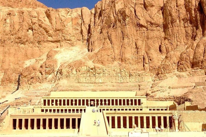 Sunrise Hot-Air Balloon & Full-Day Luxor Tour: Valley of the Kings, Karnak & Hatshepsut photo 6