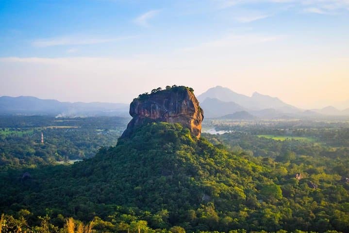 Splendid Ceylon: A Seven-Day Circuit Through Sri Lanka’s Highlands, Wildlife and Coast