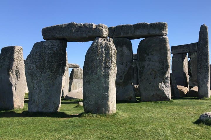 Stonehenge, Salisbury & Bath: Private Day Tour from London