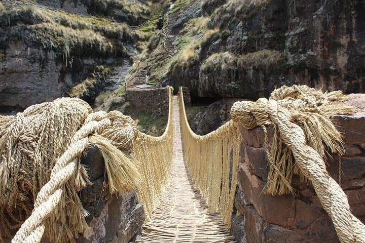 Crossing Q'eswachaka: Day Trip to the Ancient Inca Grass Bridge photo 2