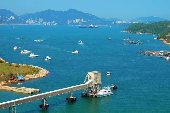 Two-Day Private Hong Kong Tour — Victoria Peak Views & Lamma Island Escape photo 4