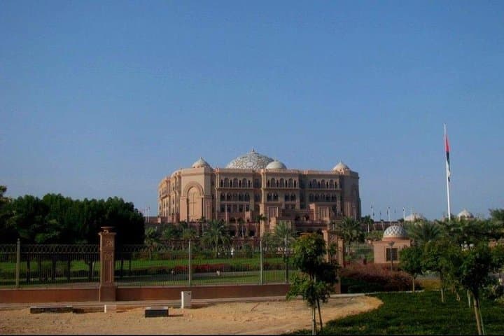 Abu Dhabi Full-Day Private City Tour: Sheikh Zayed, Corniche & Heritage Village photo 4