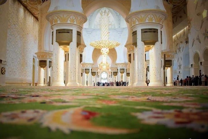 Abu Dhabi Full-Day Private City Tour: Sheikh Zayed, Corniche & Heritage Village photo 6