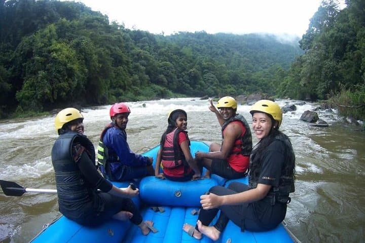 7-Day Sri Lanka Classic Tour: Sigiriya, Kandy, Kitulgala Rafting & Southern Beaches