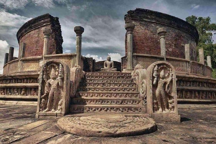 Polonnaruwa Ancient City Day Tour from Colombo: Explore Sri Lanka’s Medieval Capital