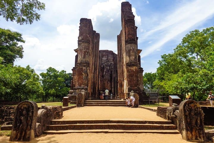 Polonnaruwa Ancient City Day Tour from Negombo: Explore Sri Lanka’s Medieval Capital photo 2