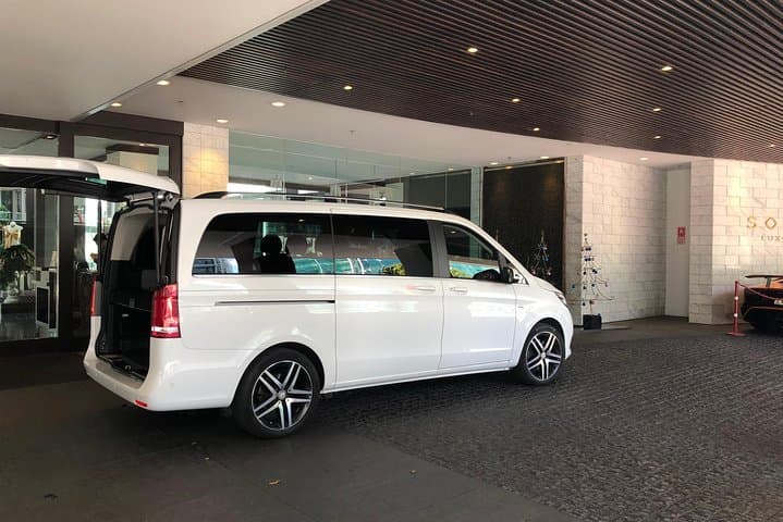 Auckland Point-to-Point Luxury Transfers — Airport to CBD photo 6