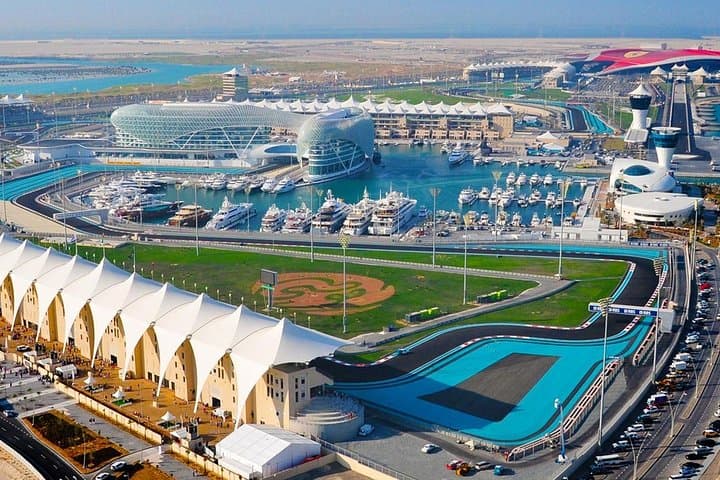 Abu Dhabi Full-Day City Tour: Sheikh Zayed, Emirates Palace & BAPS Mandir photo 5